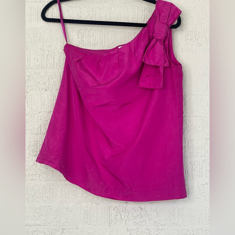 Kate Spade New York Elegant Pink One-Shoulder Top 100% silk SZ S Looking Amazing
